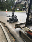 Hydraulické kleště OPTIMAS pro pokládku zámkové dlažby